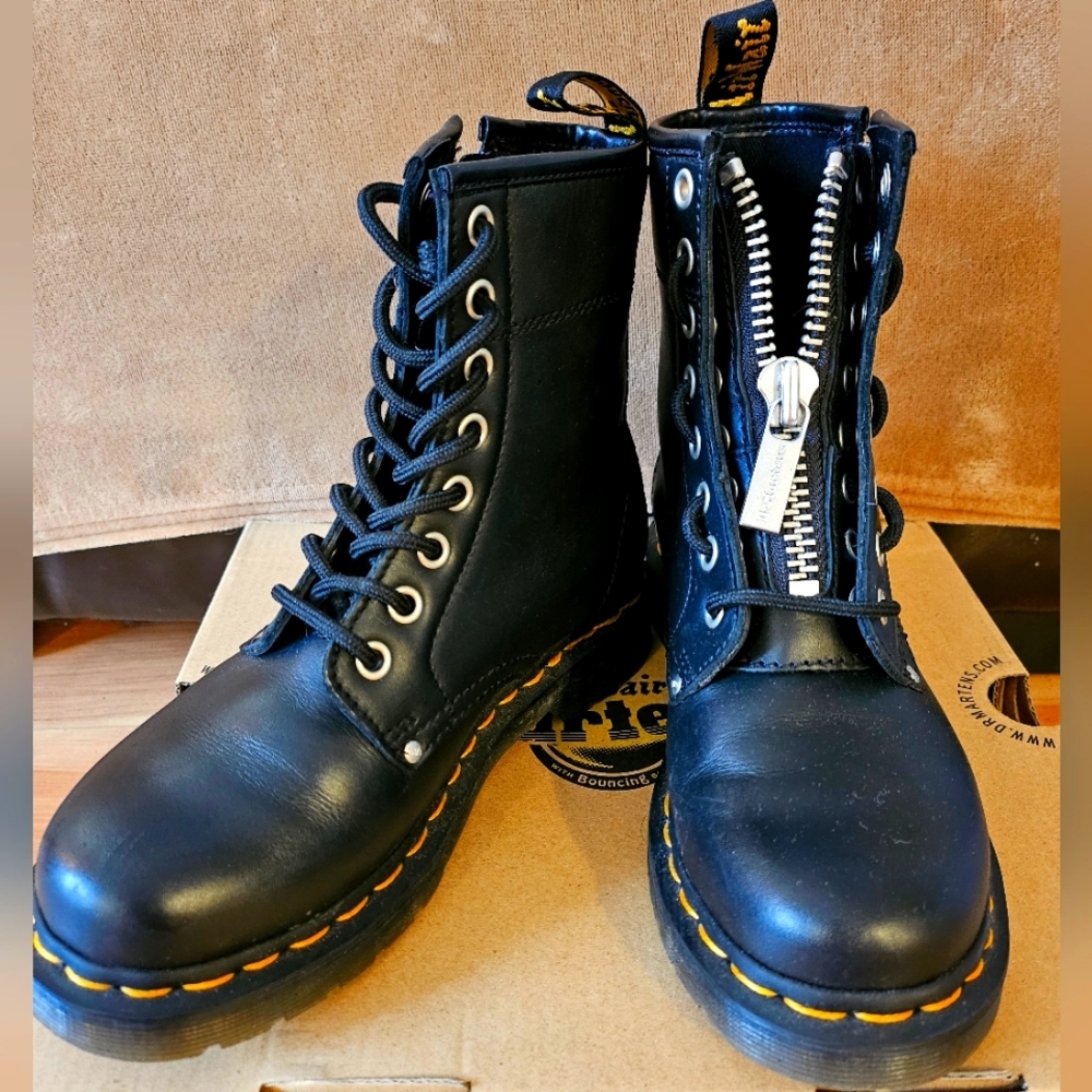 Dr Martens Zipper Boots